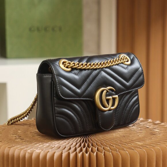 GUCCI Black Leather GG Marmont Shoulder Bag - Picture 3 of 9
